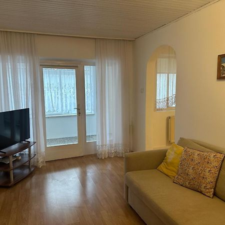 Cheap Outlet Center Apartment With Pool Parndorf Exteriér fotografie