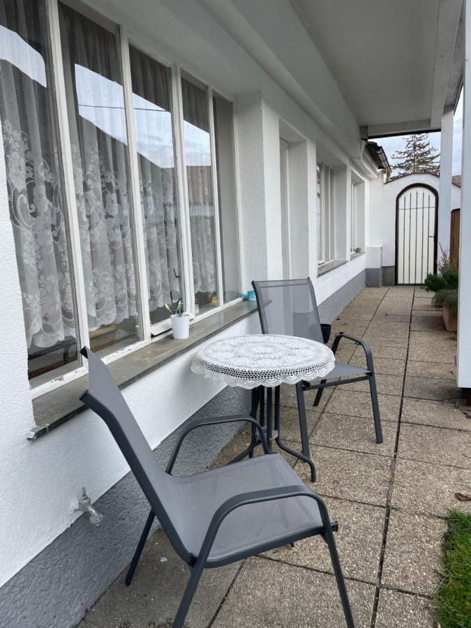 Cheap Outlet Center Apartment With Pool Parndorf Exteriér fotografie