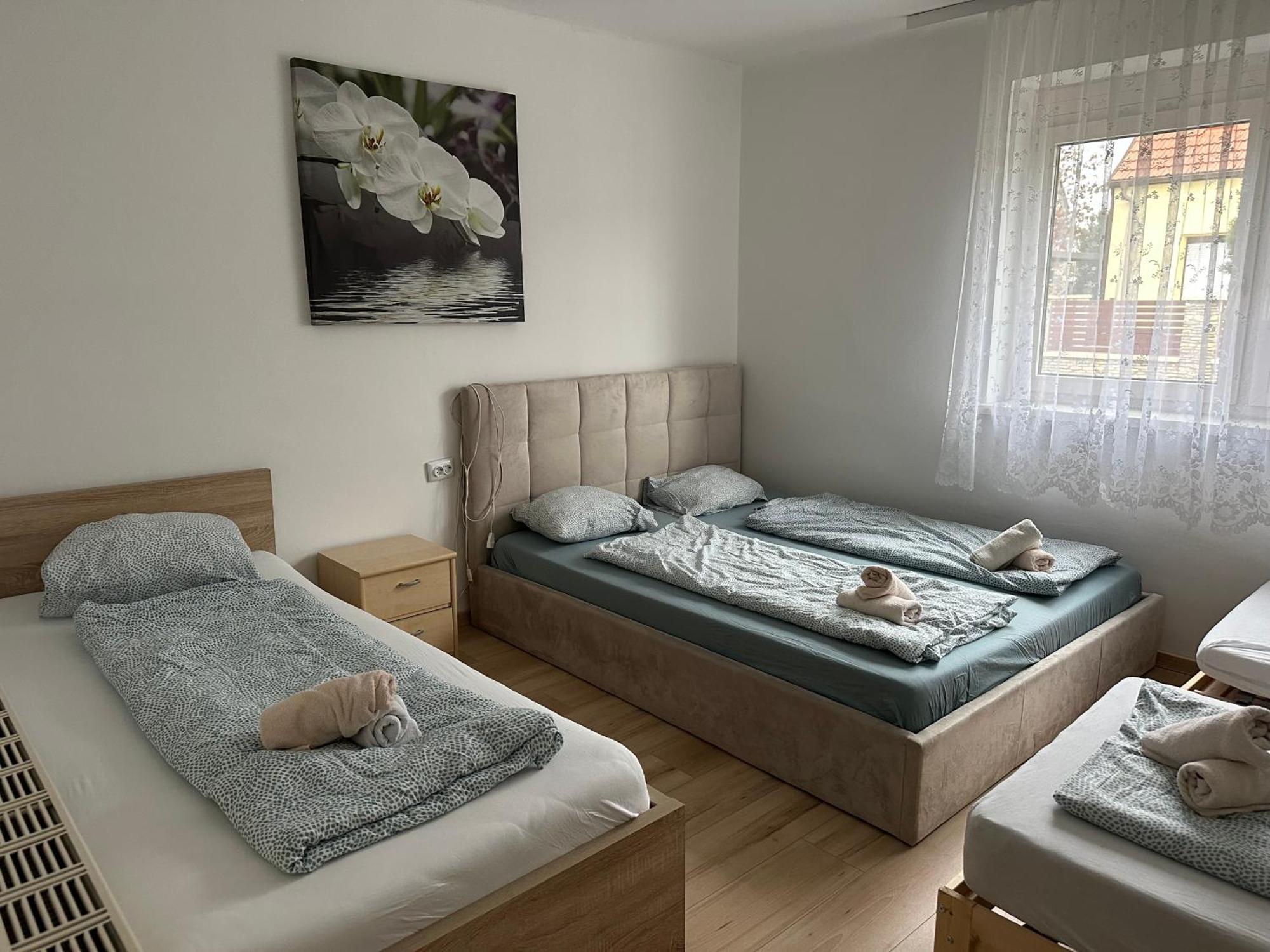Cheap Outlet Center Apartment With Pool Parndorf Exteriér fotografie