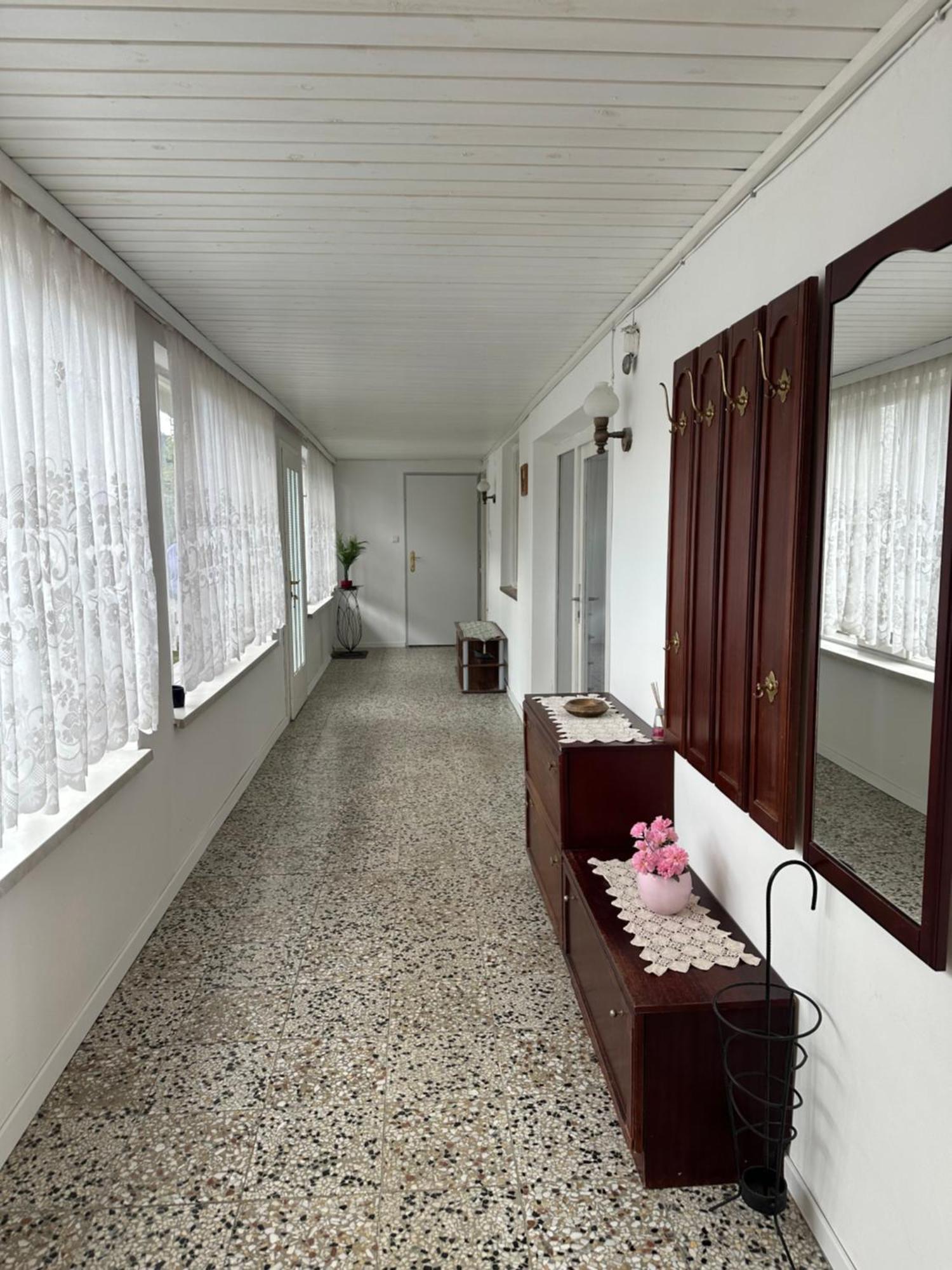 Cheap Outlet Center Apartment With Pool Parndorf Exteriér fotografie